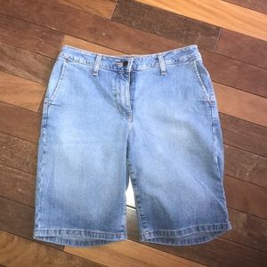 Women’s Size 6 St. John’s Bay Denim Shorts